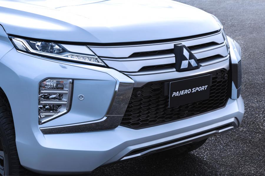 Детали экстерьера Mitsubishi Pajero Sport 2019 года  (TH) (фото 9 из 40)